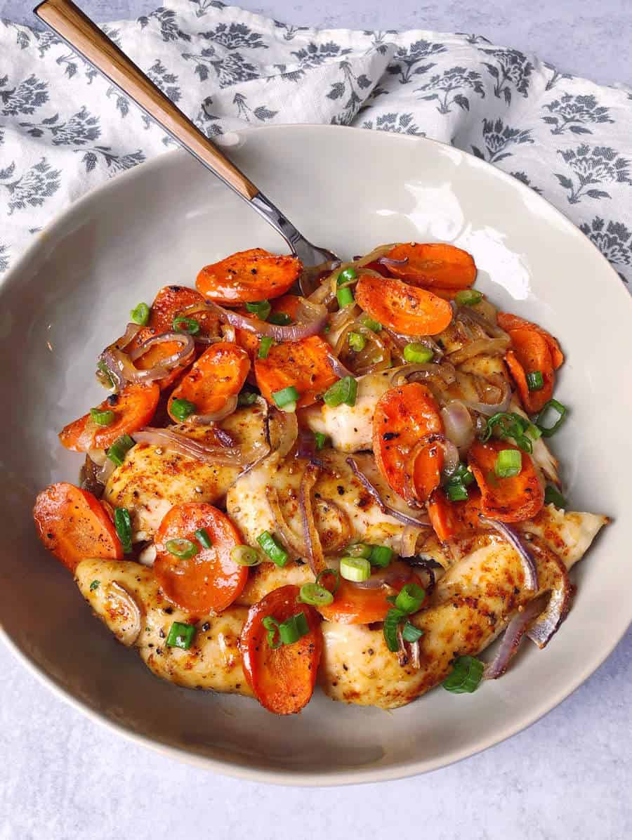 Honey-Roasted Spicy Chicken and Carrots