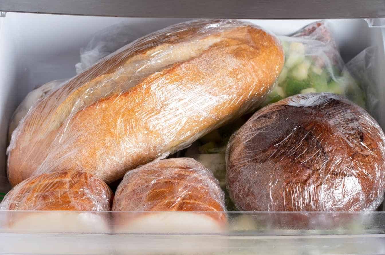 Can-I-store-bread-in-the-fridge-or-freezer