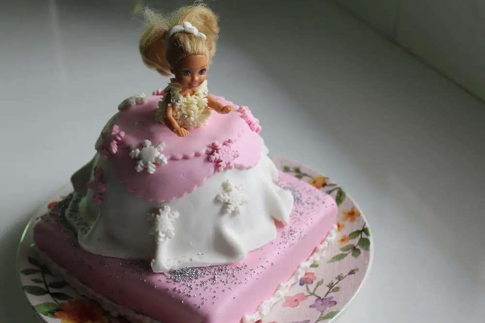 Cute-Mini-Princess-Cake