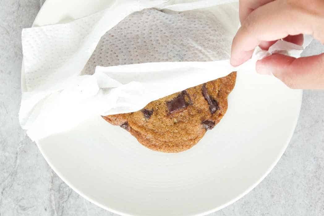 How-to-soften-cookies-without-a-microwave