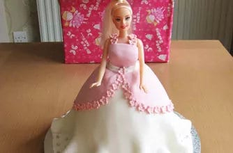 Keelys-Mums-Princess-Cake