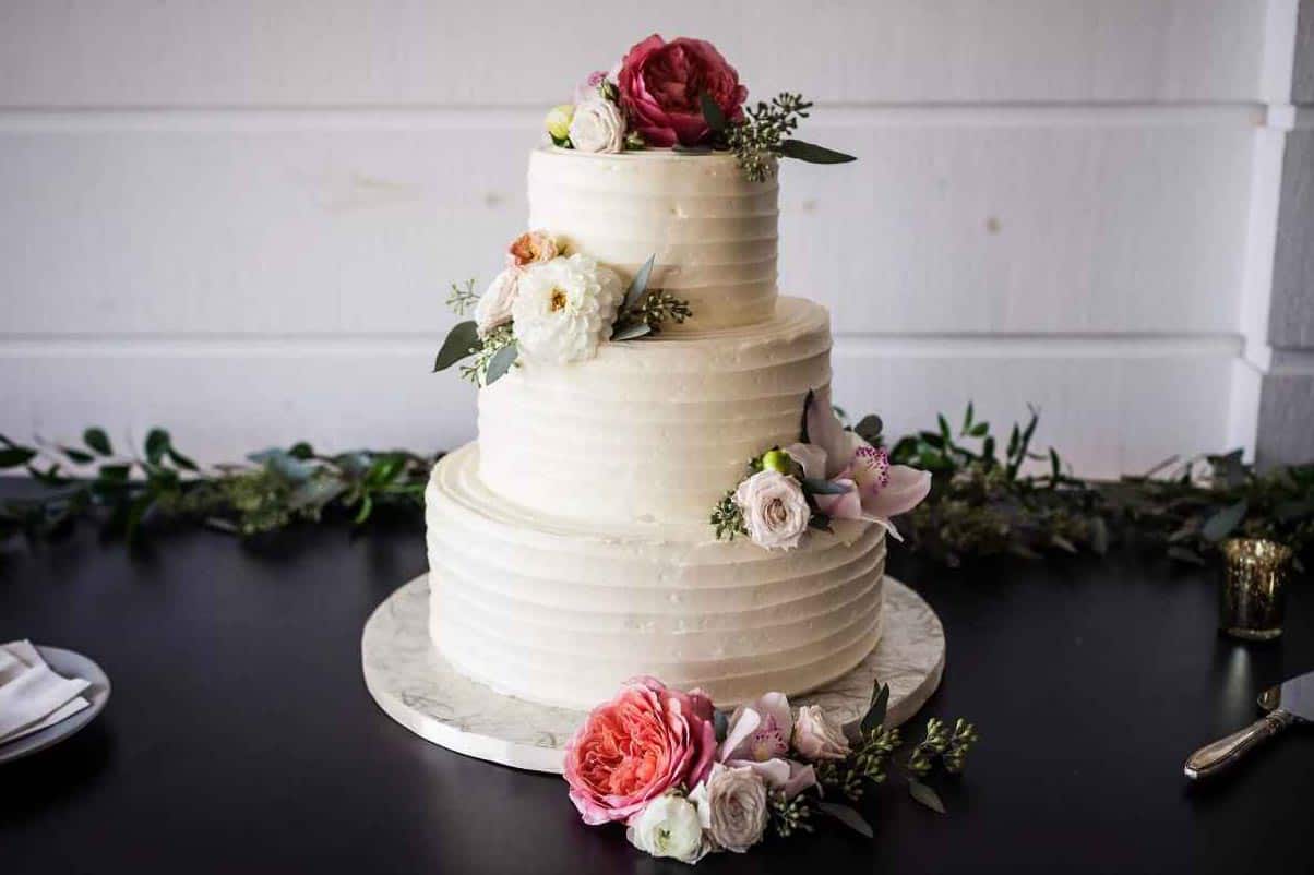 how-to-freeze-wedding-cake
